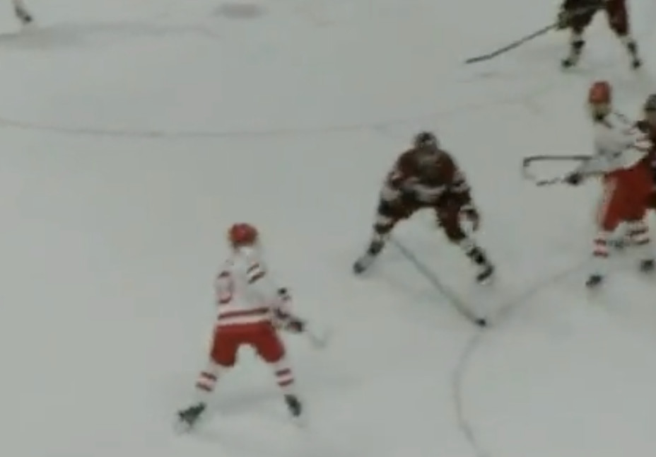 Trois points à son retour : la blessure de Lane Hutson n'a pas semblé l'affecter