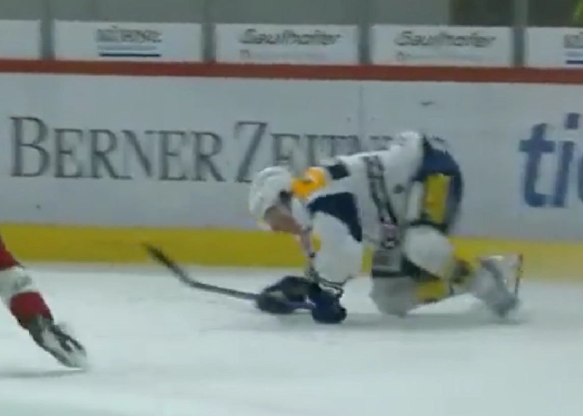 David Reinbacher a eu l'air fou cet après-midi lors d'une séquence