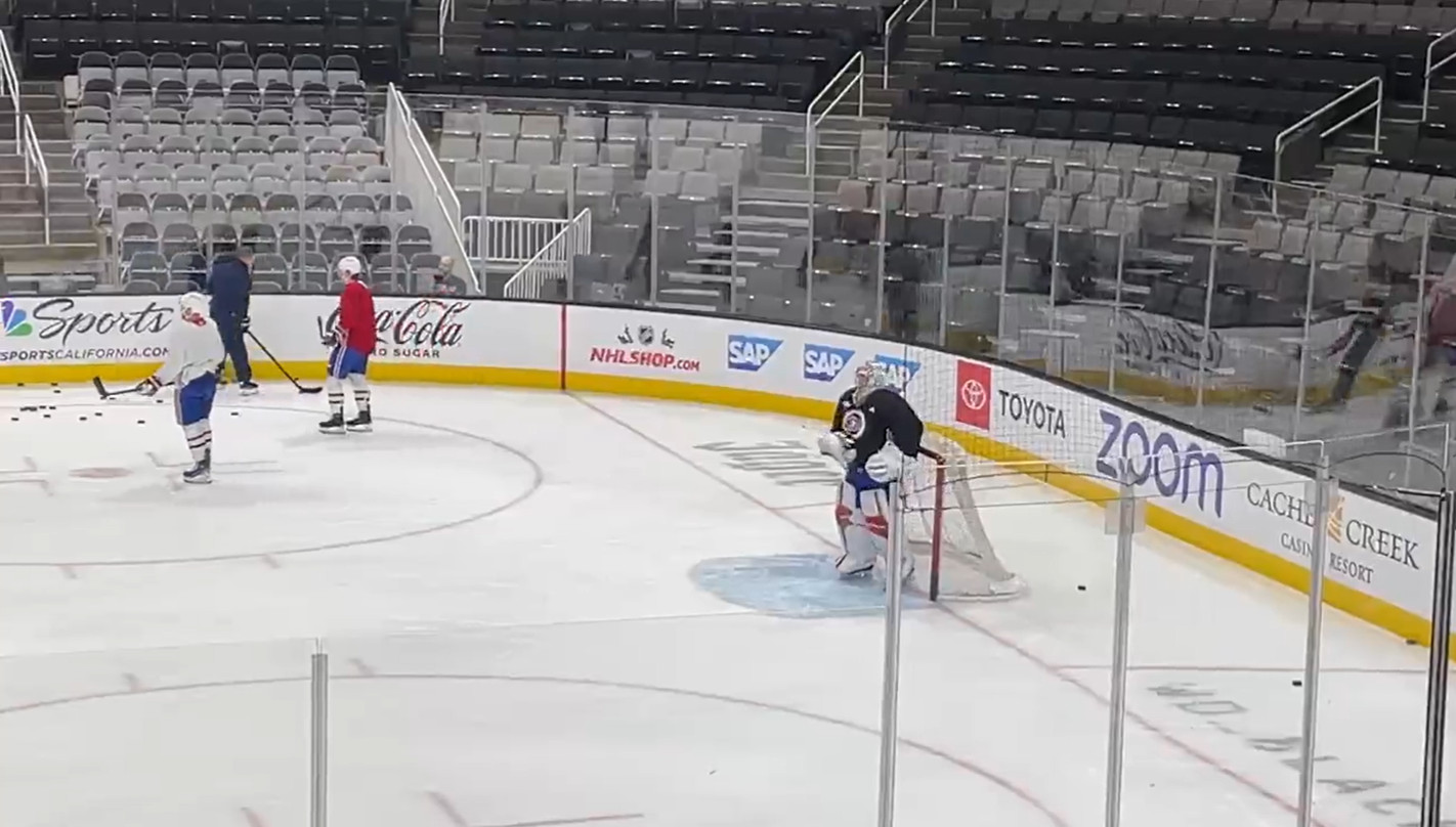 Cayden Primeau sera devant le filet demain contre les Sharks