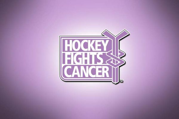 Ruban contre le cancer : Logan Thompson n'a pas pu en mettre un sur son casque