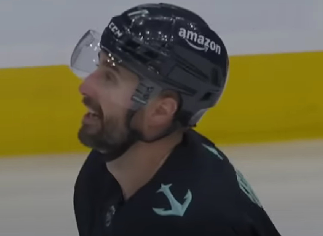 Top-4 : Jordan Eberle coupé par un patin à l'entraînement