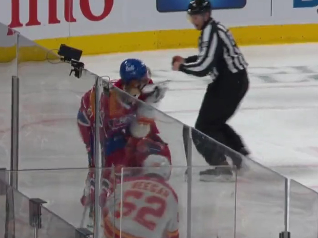 Kaiden Guhle a reçu un patin en plein visage