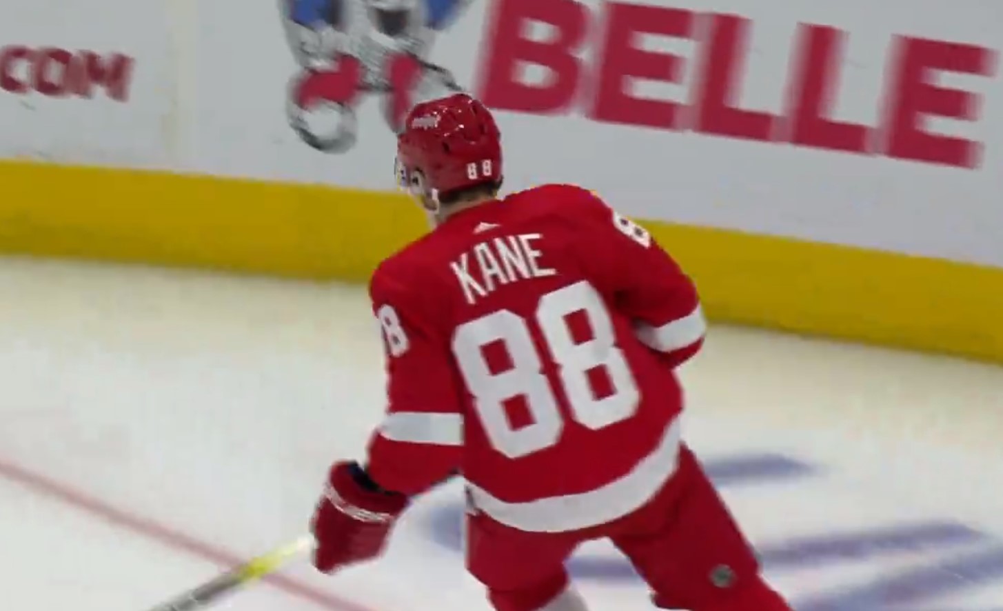 Denis Savard already stopped Patrick Kane from speaking to Taylor Swift