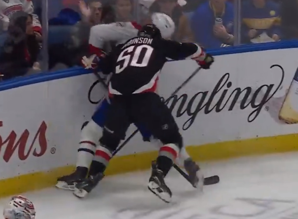 Justin Barron victime d'un geste dangereux ; match terminé pour Tanner Pearson