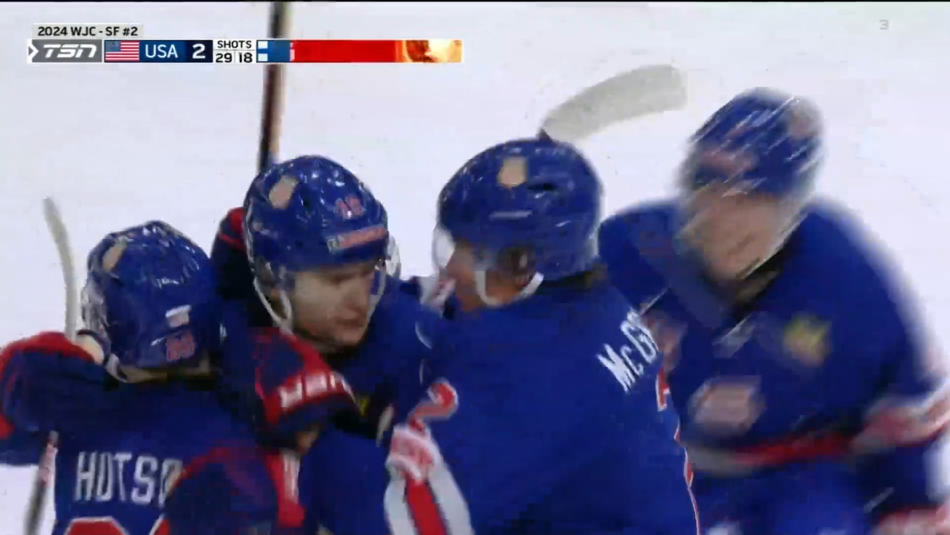 Lane Hutson se fait complice du but gagnant des Américains contre la Finlande