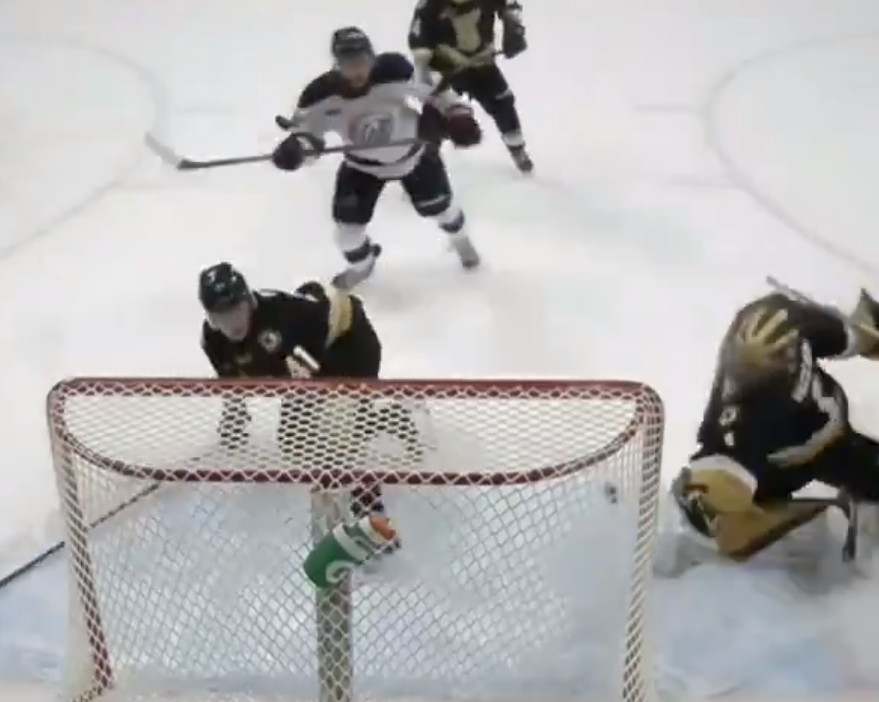 « Quand il parle, on l'écoute » : Owen Beck est déjà un meneur à Saginaw