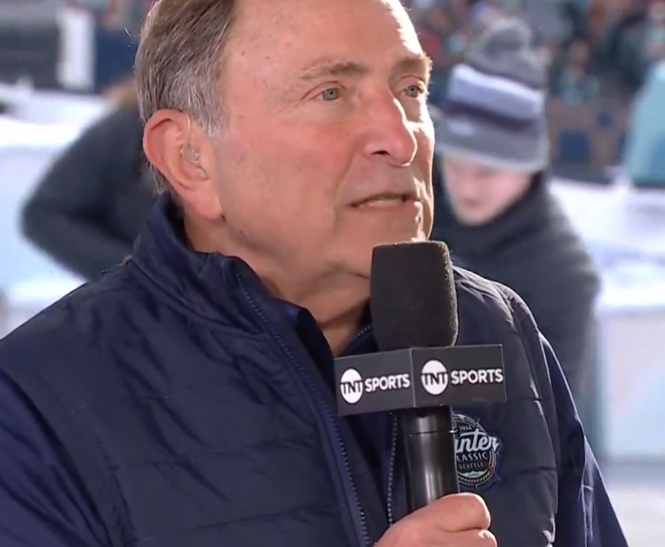 Gary Bettman assure qu'il y aura un tournoi international « relativement bientôt »