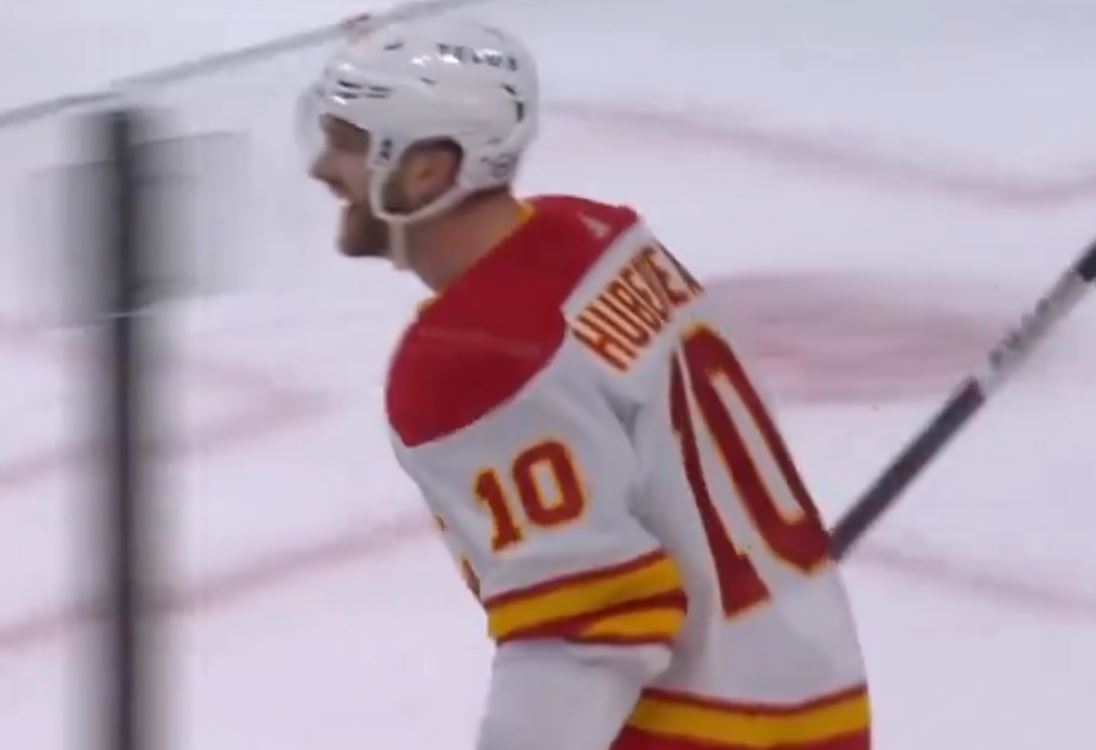 Jonathan Huberdeau trouve qu'il s'est grandement amélioré défensivement