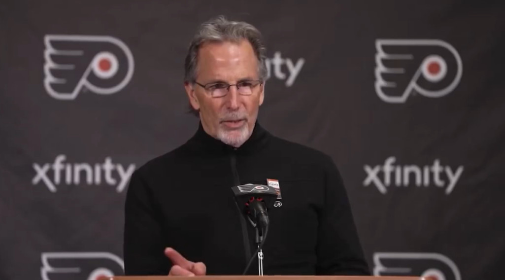 John Tortorella refuse de répondre aux questions d'un journaliste controversé