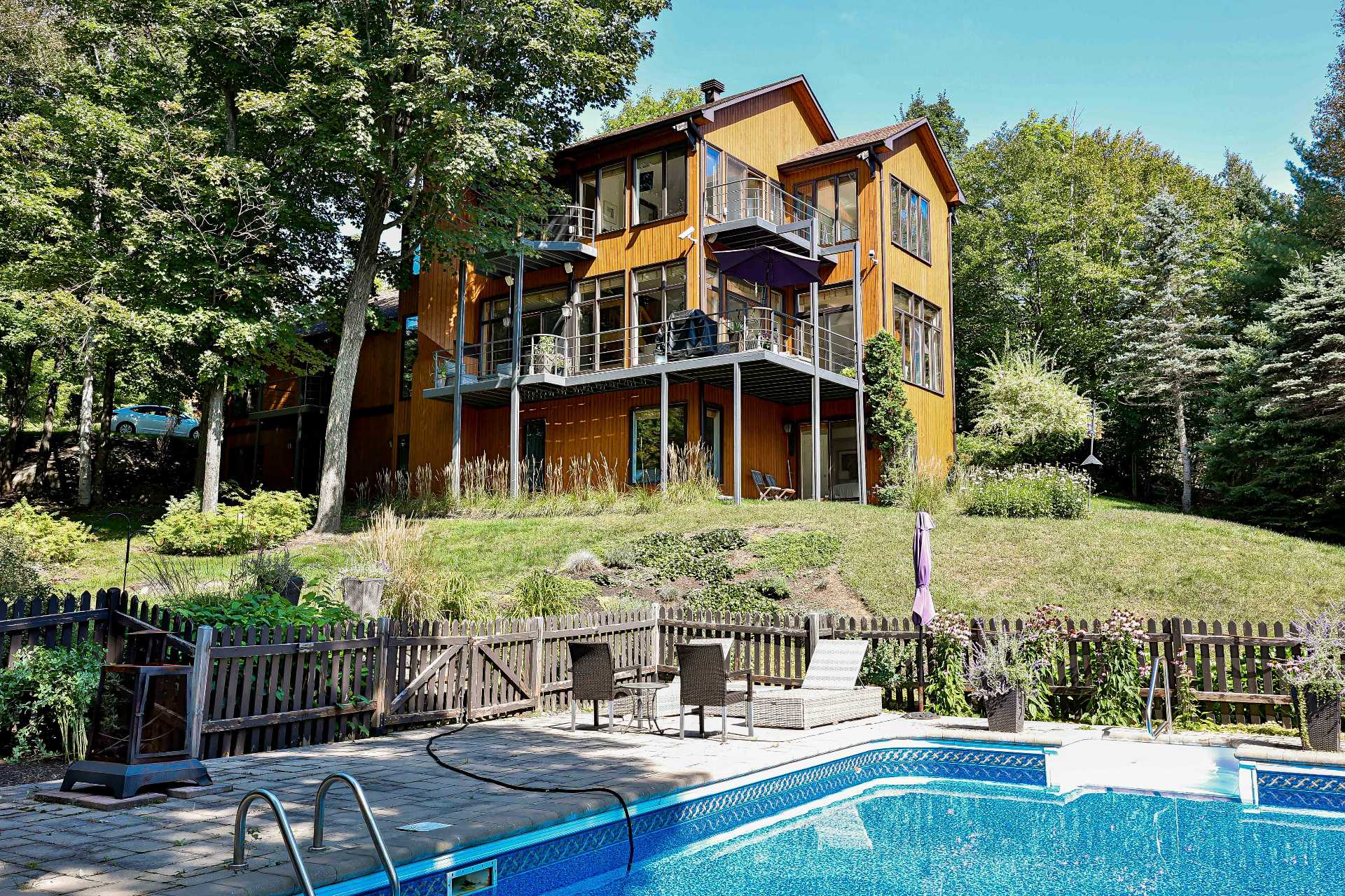 Réjean Tremblay vend sa (grosse) maison de Ste-Adèle