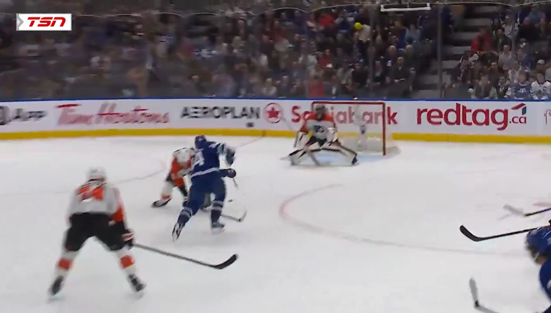 Top-5 : Tour du chapeau pour Auston Matthews en moins de 8 minutes