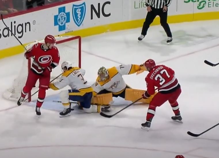 Coin des rumeurs : Une équipe a démontré « beaucoup » d'intérêt envers Juuse Saros