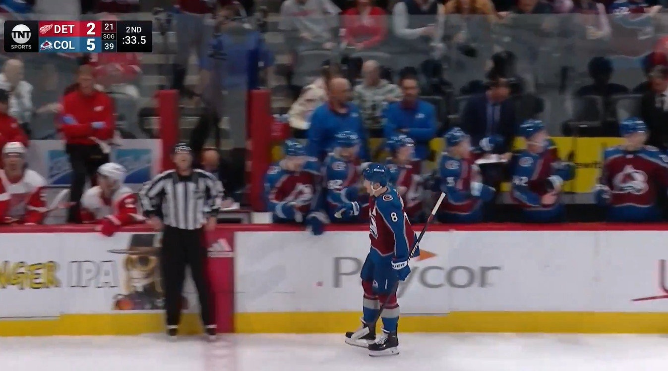 Top-3 : Quatre points pour Makar (tour du chapeau), MacKinnon et Rantanen