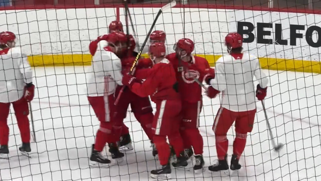 Ben Chiarot et Lucas Raymond ont dû être séparés à l'entraînement après une querelle
