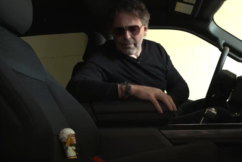 Vidéo : Jaromir Jagr part à la recherche de ses bobbleheads volés