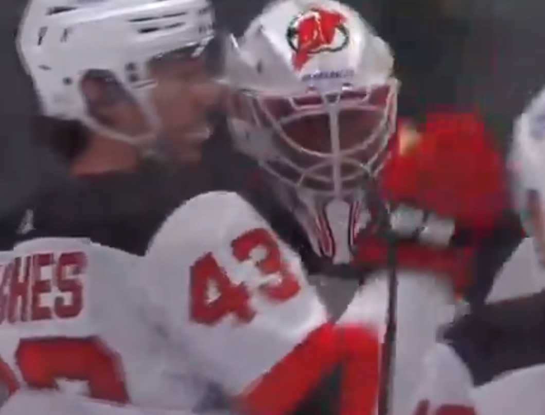 Top-5 : 35 arrêts pour Jake Allen à son premier match avec les Devils