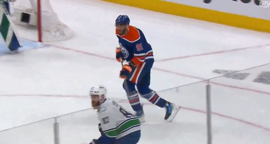 « Evander Kane veut une suspension parce qu'il n'a pas les moyens de payer l'amende de 5000$ »