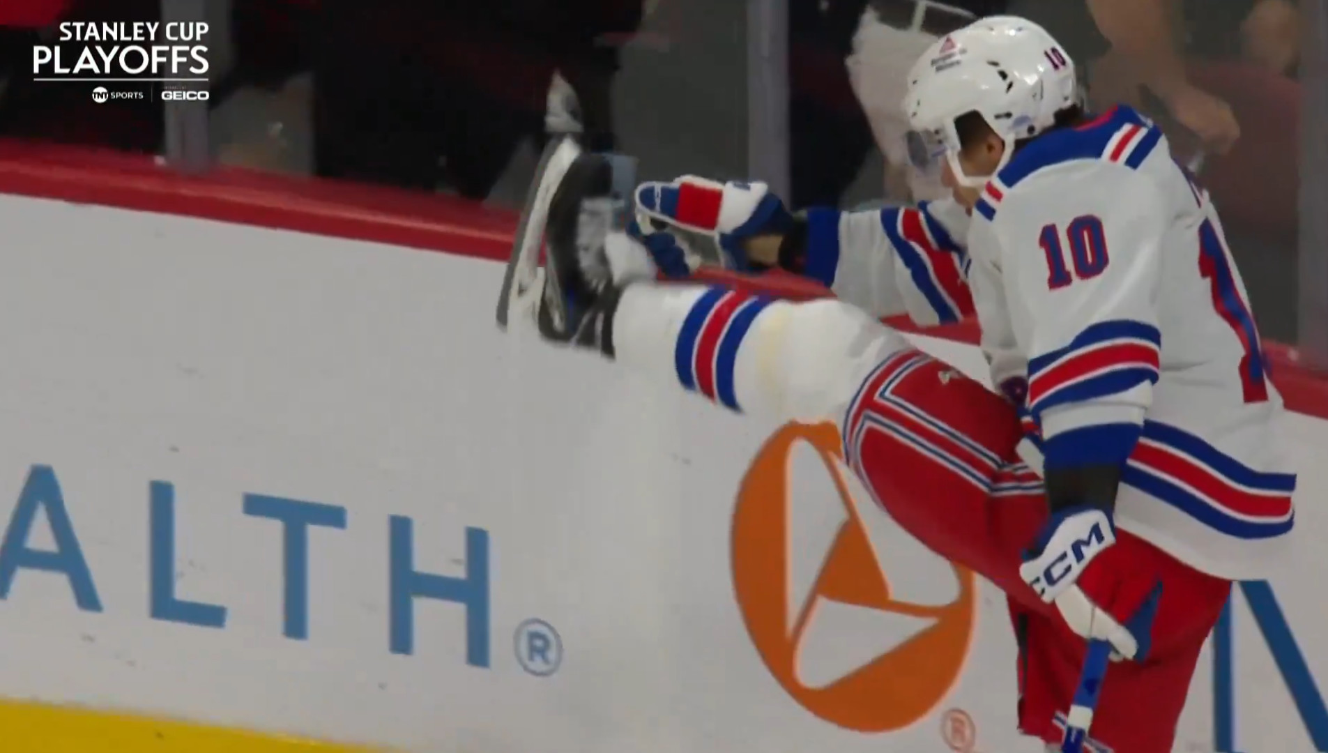 Panarin plays the hero… and the Rangers seem unstoppable