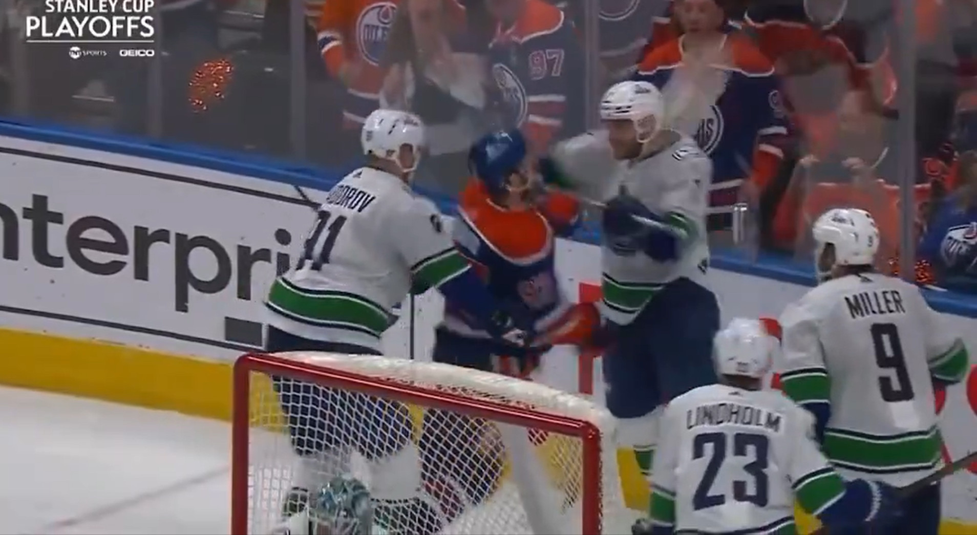 Coup de bâton au visage de McDavid : Un match de suspension pour Carson Soucy