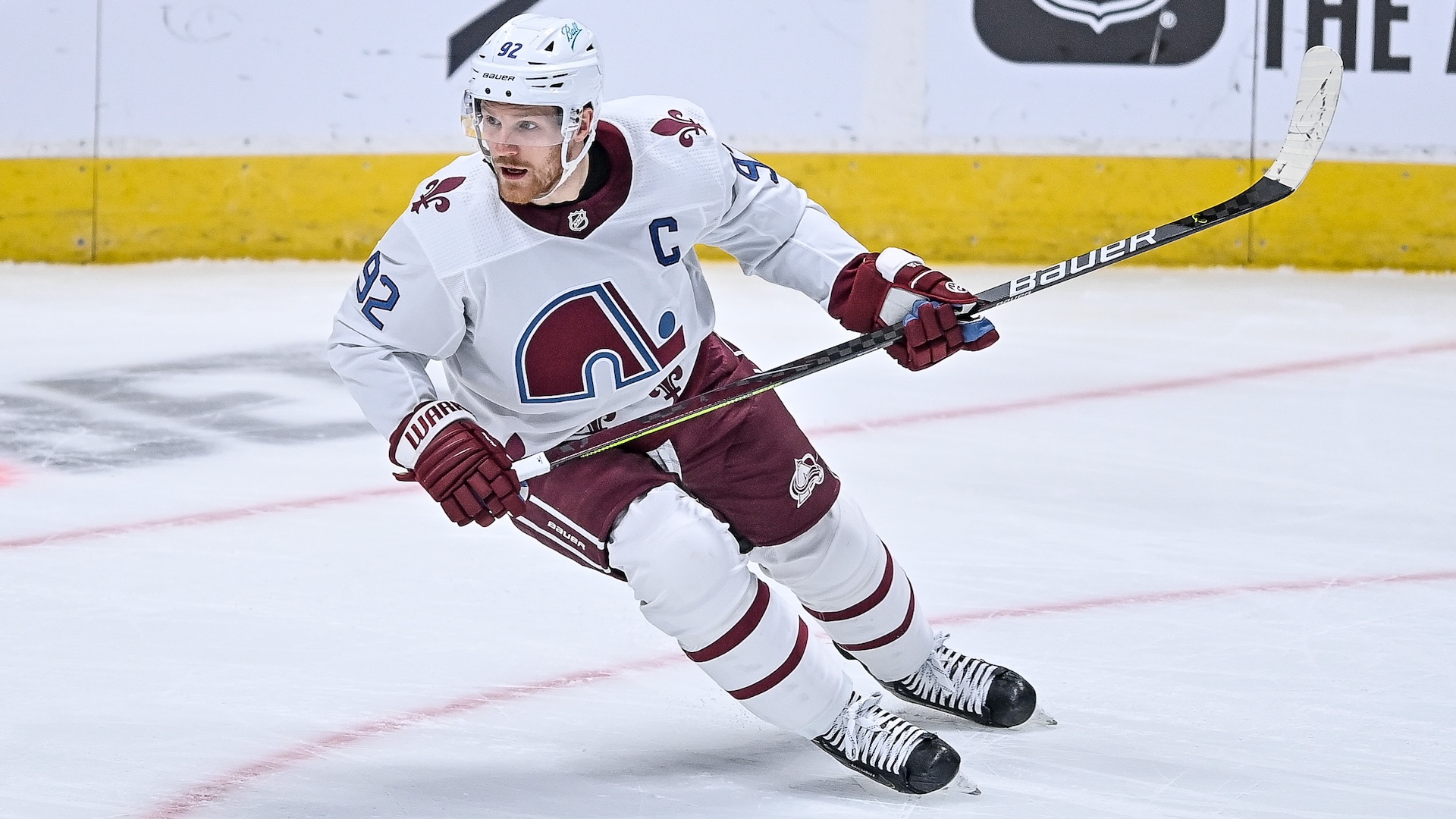 Gabriel Landeskog s’attend à être de retour au jeu pendant la saison