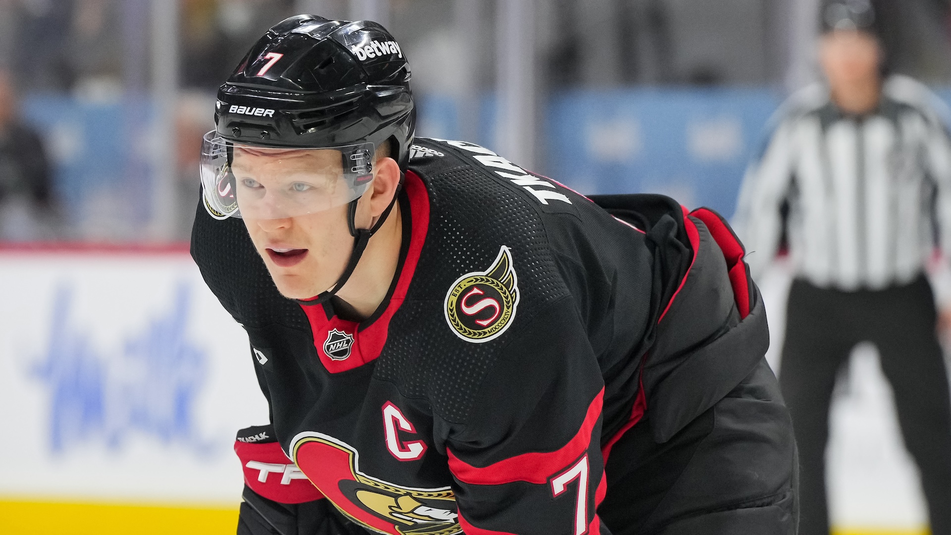 Les Sénateurs parlent de maraudage dans le dossier « Brady Tkachuk à New York »