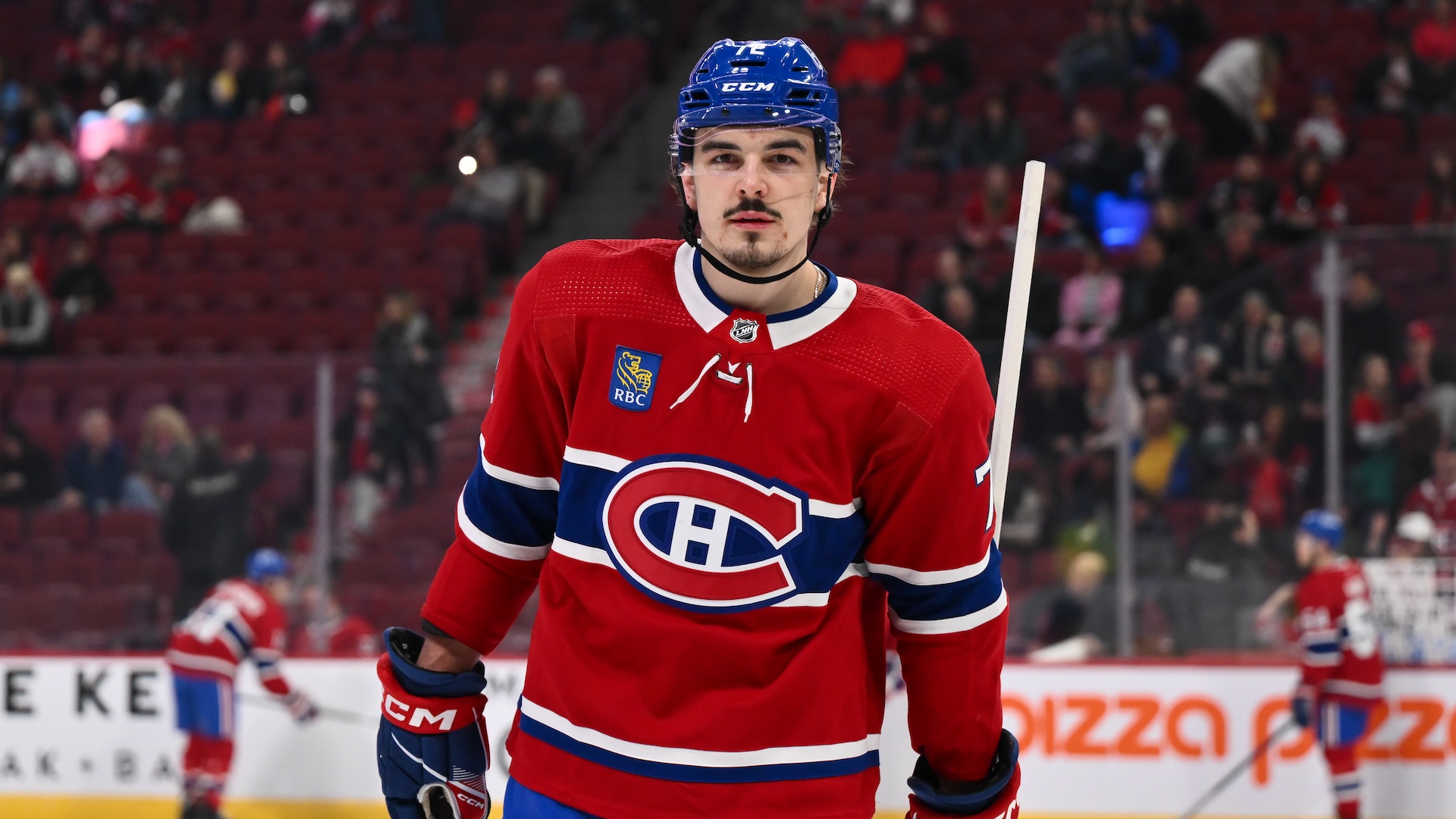 Arber Xhekaj a signé un contrat de deux ans