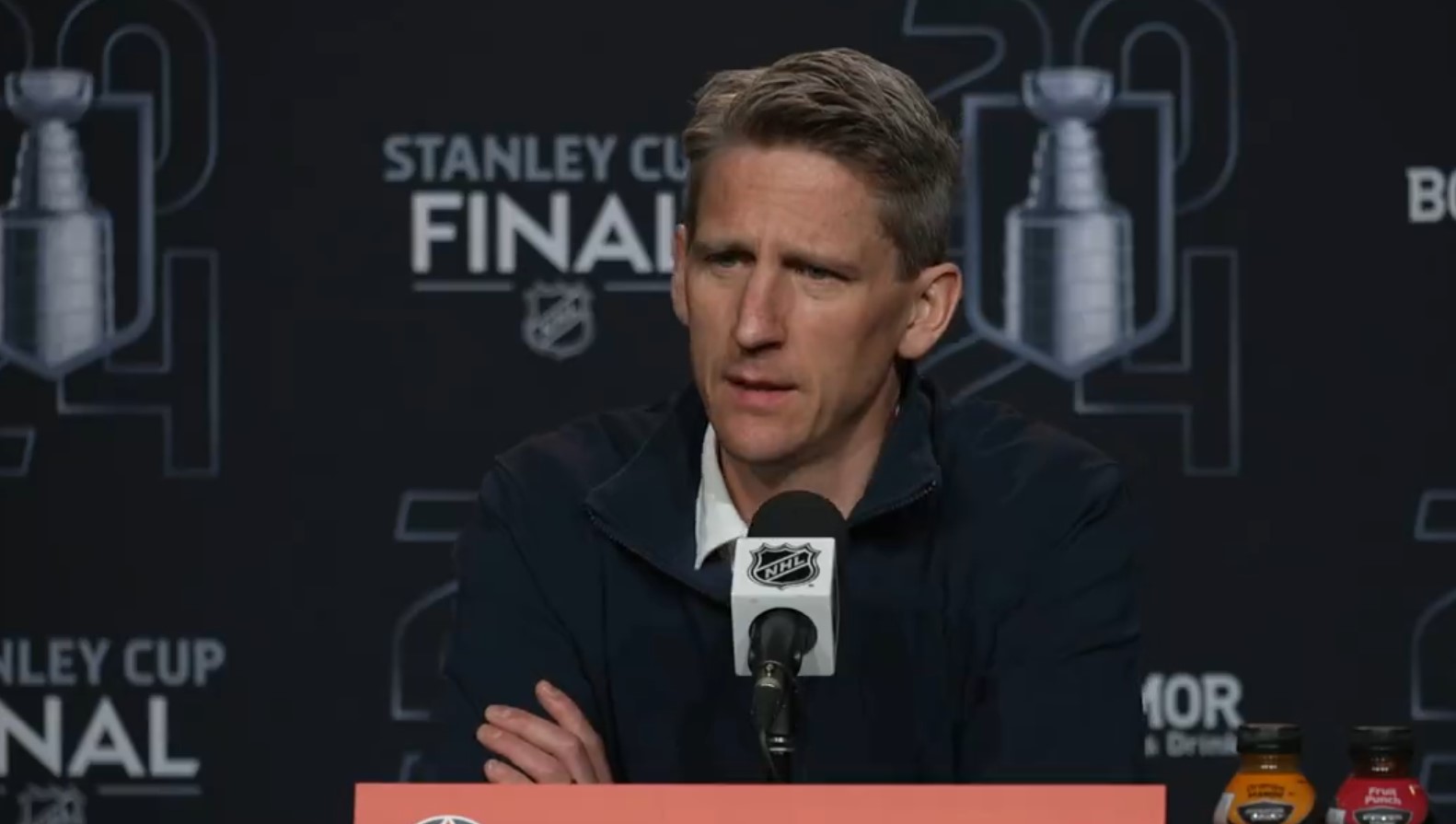 Oilers : Kris Knoblauch a hâte que Zach Hyman écrive un livre sur la finale