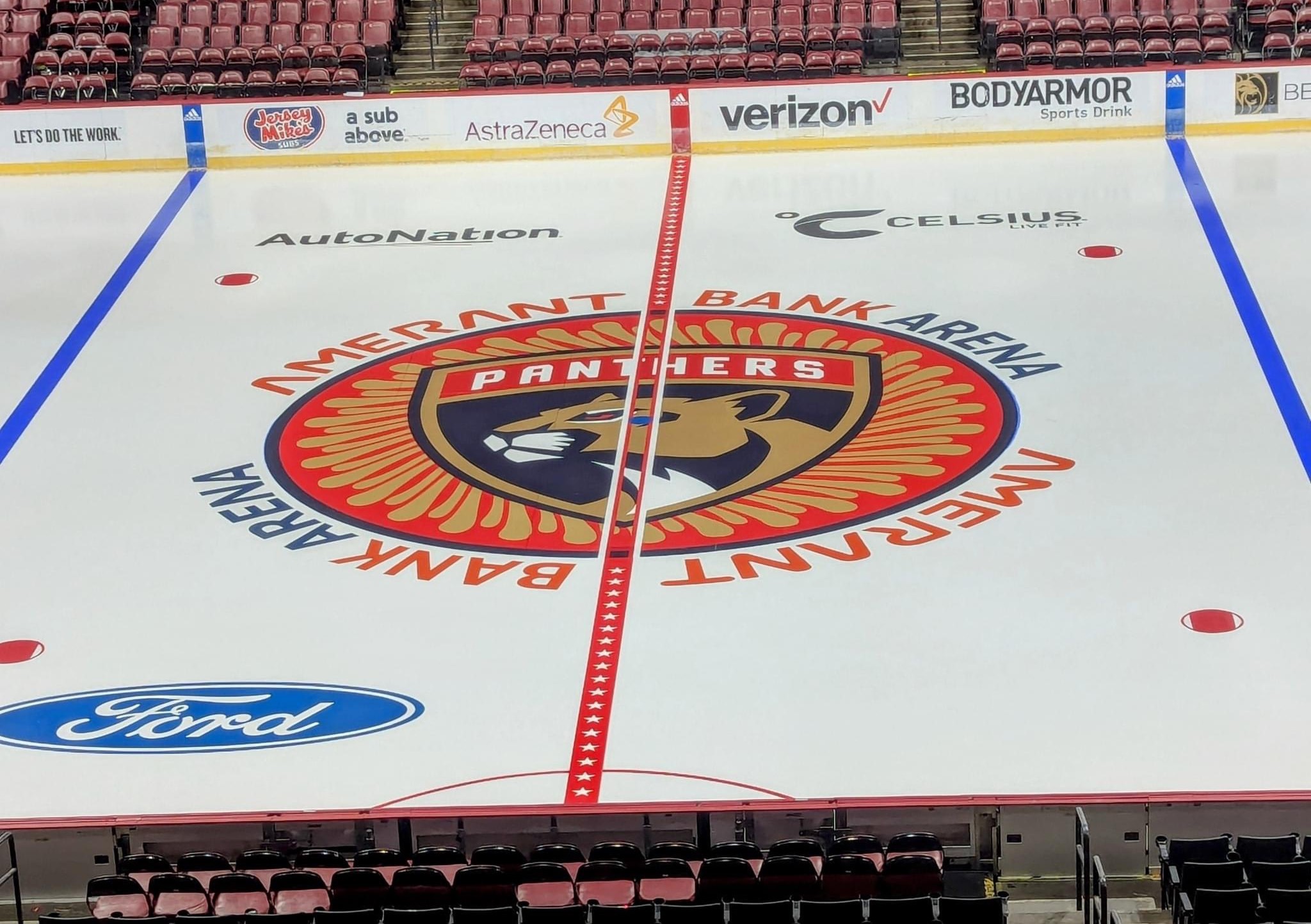 Un employé des Panthers a été congédié pour avoir partagé une photo de la patinoire