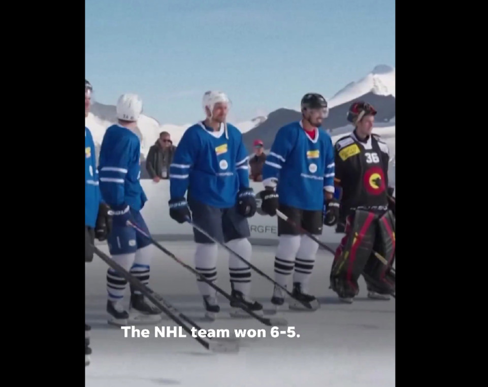 Trois joueurs de la LNH prennent part « au match le plus élevé au monde »