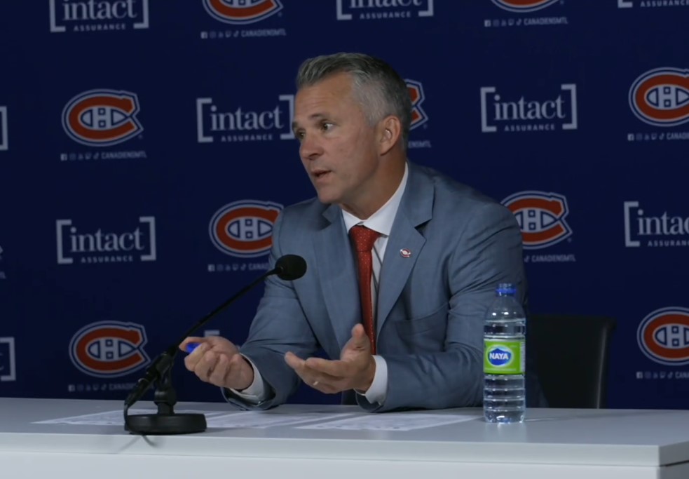 Réplique d'Arber Xhekaj : Martin St-Louis n'a pas semblé apprécier