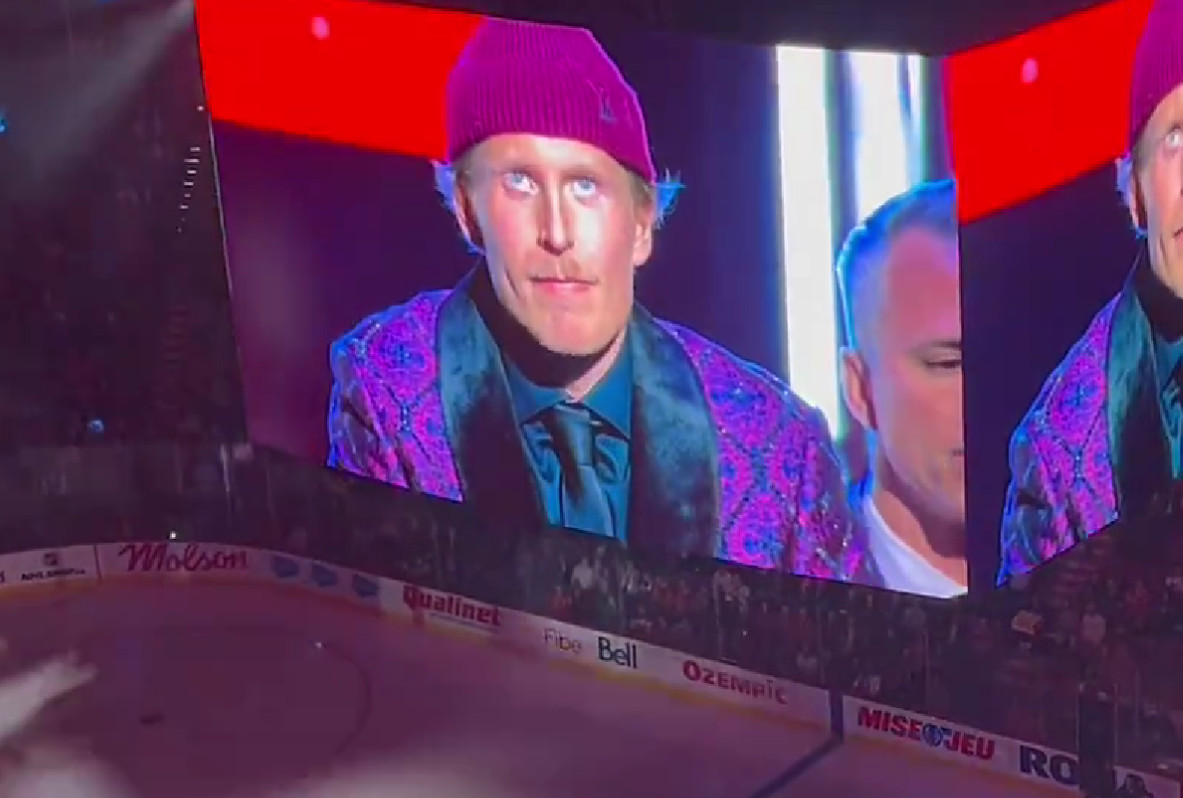 La foule au Centre Bell réserve une ovation monstre à Patrik Laine
