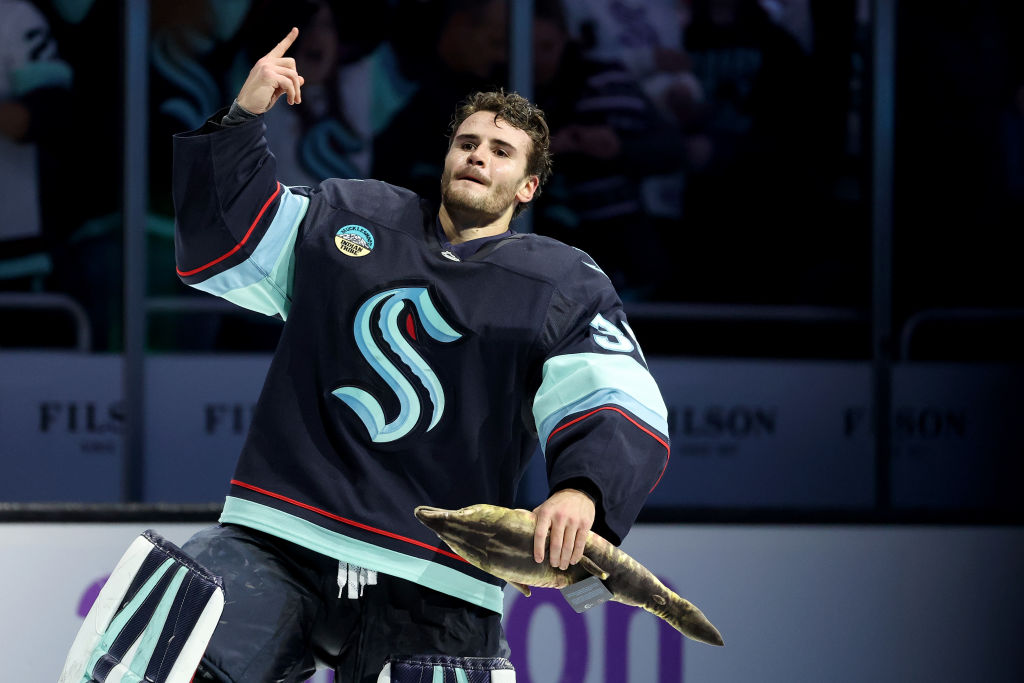 Tournoi des 4 nations : Même s'il n'est pas né au Canada, Joey Daccord pourrait représenter l'Unifolié