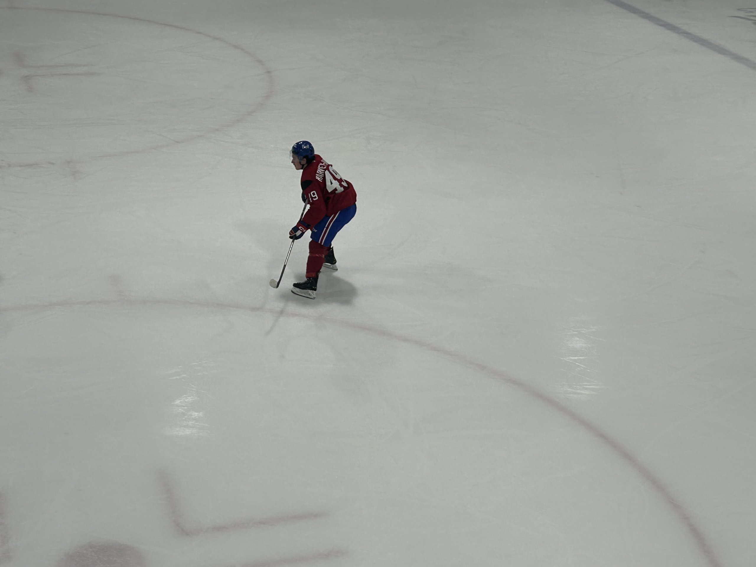 Entraînement : Rafaël Harvey-Pinard porte (enfin) un chandail régulier