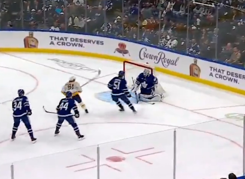 Top-4 : Jonathan Marchessault marque l'un des buts les plus bizarres de la saison