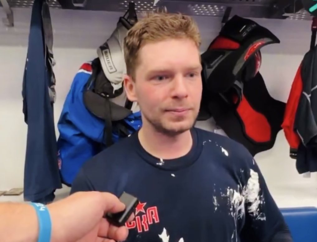Evgeny Kuznetsov voulait qu'Ivan Demidov marque devant Kent Hughes