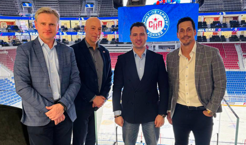 Kent Hughes est vivement critiqué pour avoir mis les pieds en Russie en temps de guerre