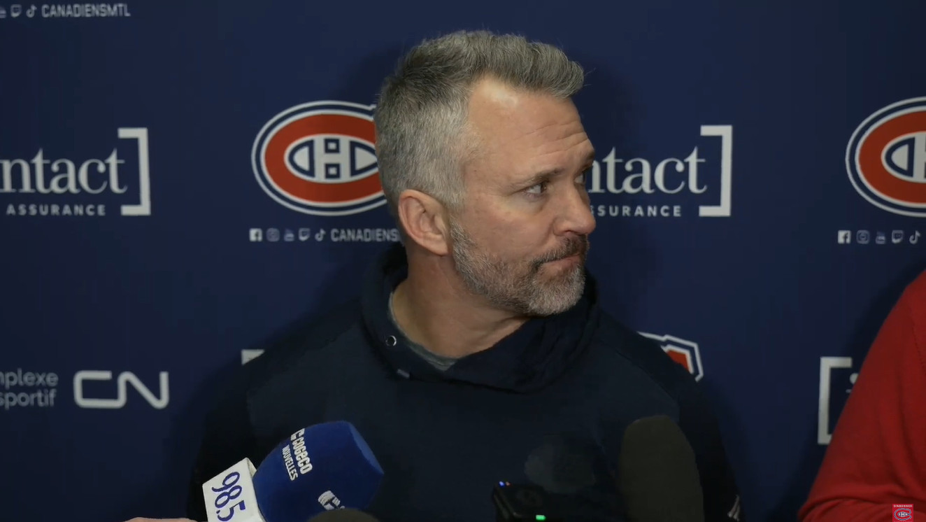 Patrik Laine à 5 c. 5 : Martin St-Louis a un peu perdu patience lors de son point de presse