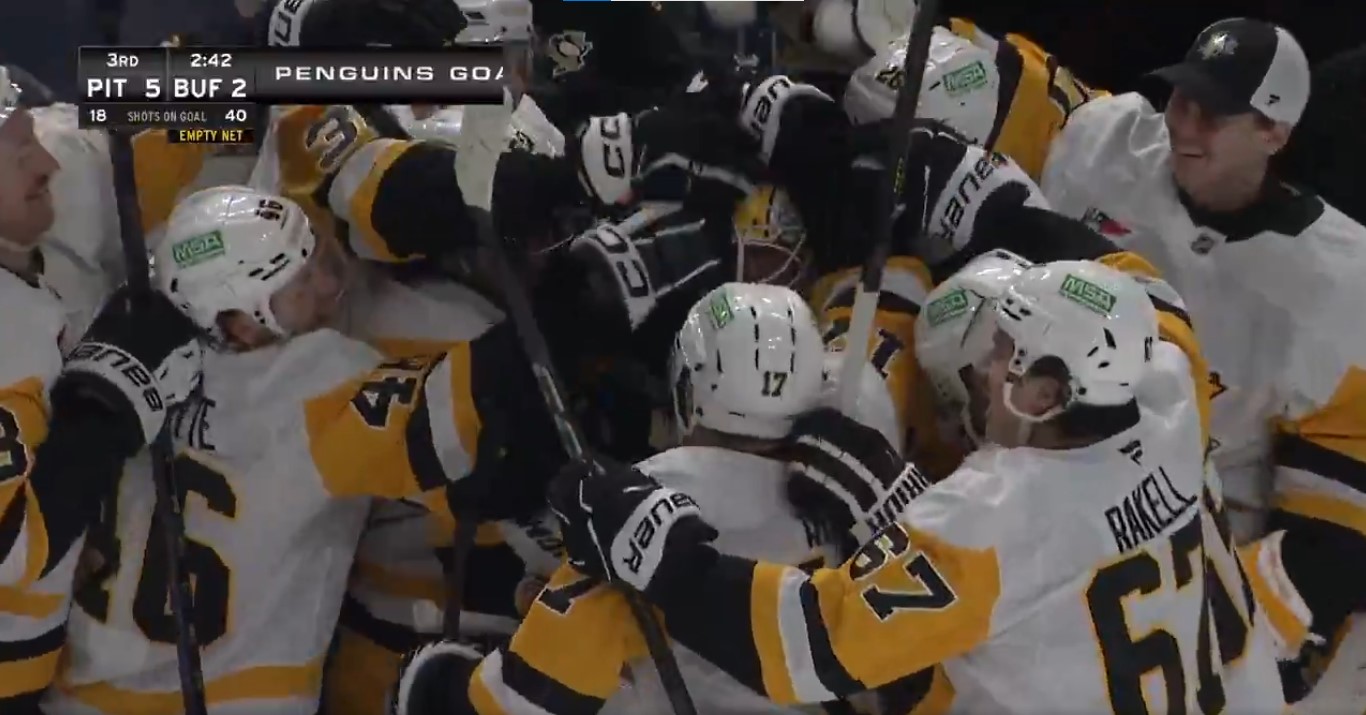 Top-2 : soirée historique pour Alex Nedeljkovic avec 40 arrêts, un but et une passe