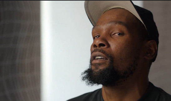 Kevin Durant, joueur étoile de la NBA, sur les critiques : allez regarder du hockey