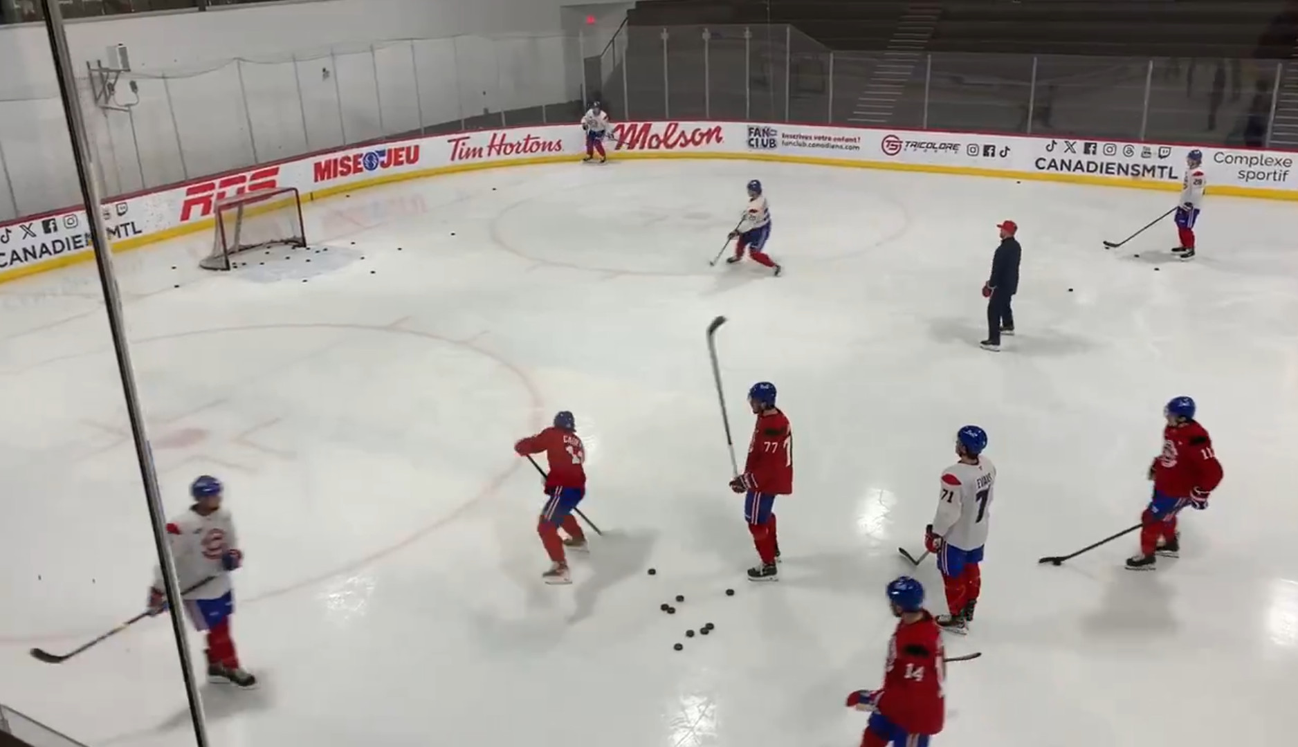 Cole Caufield est à Brossard cet après-midi (et non à Boston)