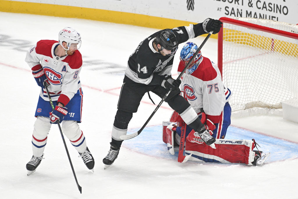 Les gens à travers la ligue savent que Jakub Dobes a un problème