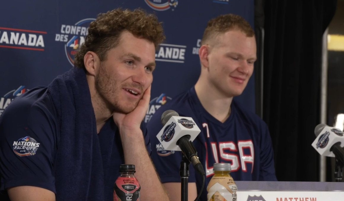 «Aussi caves que leur président» : Guy A. Lepage n'aime pas les frères Tkachuk