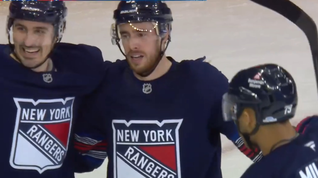 Reilly Smith laissé de côté : Les Rangers de New York sont officiellement vendeurs