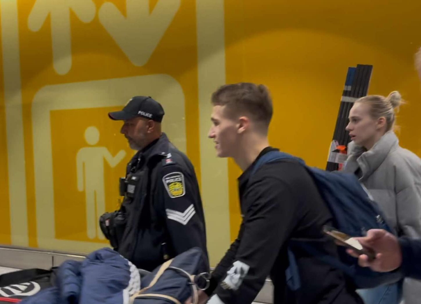 Ivan Demidov va bien : les gens à l'aéroport ne l'ont pas déstabilisé