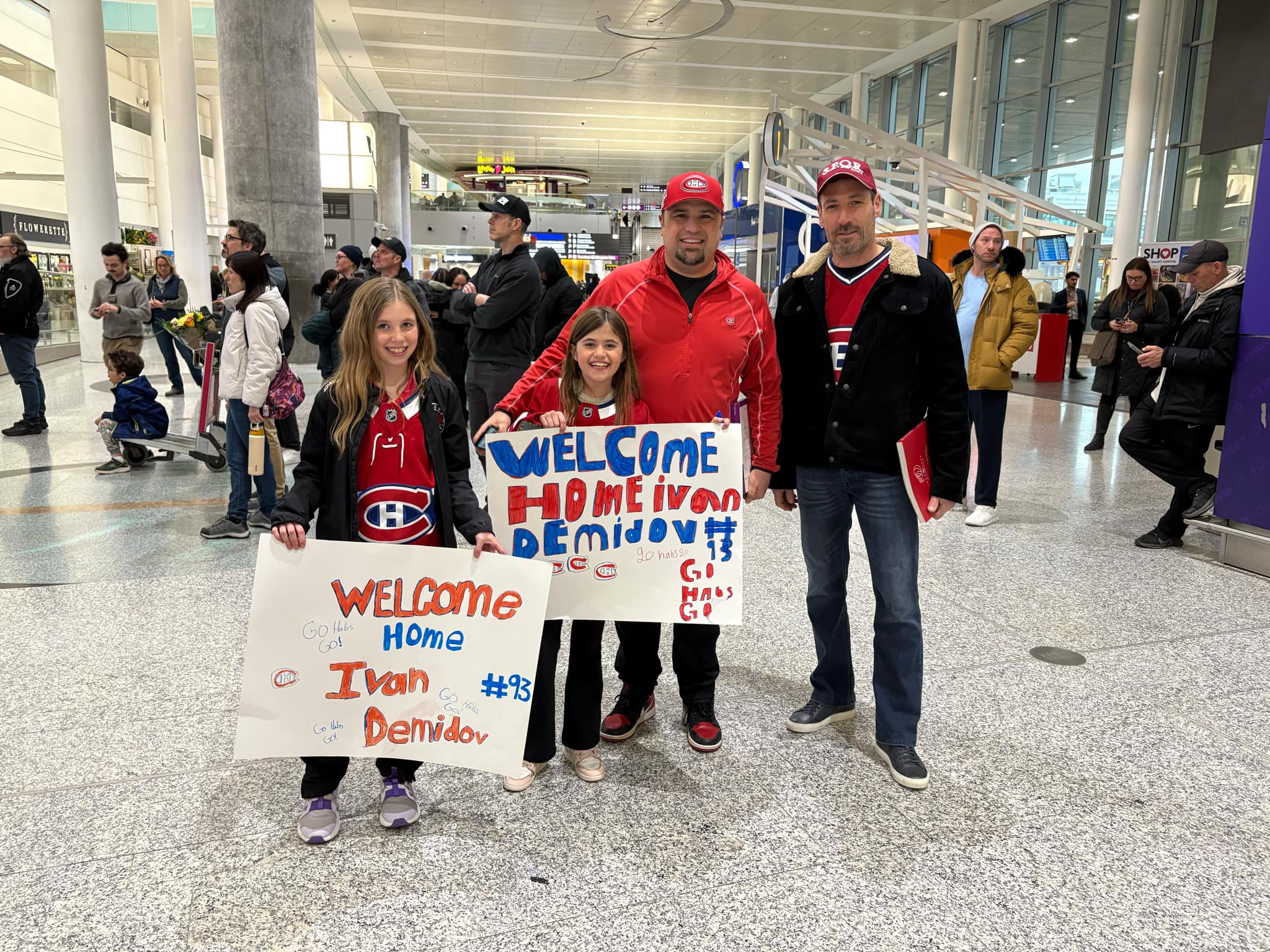 « Ivan Demidov Watch » : C&#039;est la folie à l&#039;aéroport de Toronto