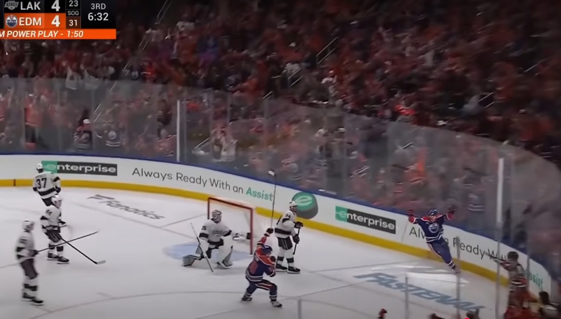 Séries en bref : les Oilers et les Devils réduisent l'écart dans leur série respective