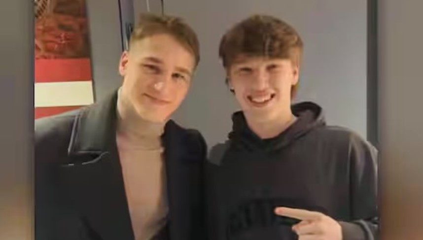 Temple de la renommée : Ivan Demidov a pris des photos avec des jeunes Québécois