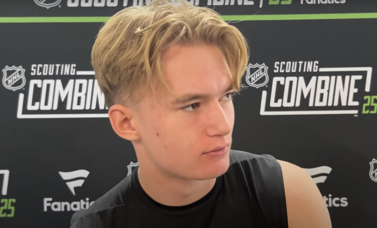 Carlos Handel : un défenseur droitier de la LHJMQ qui a (vraiment) glissé rejoint le CH