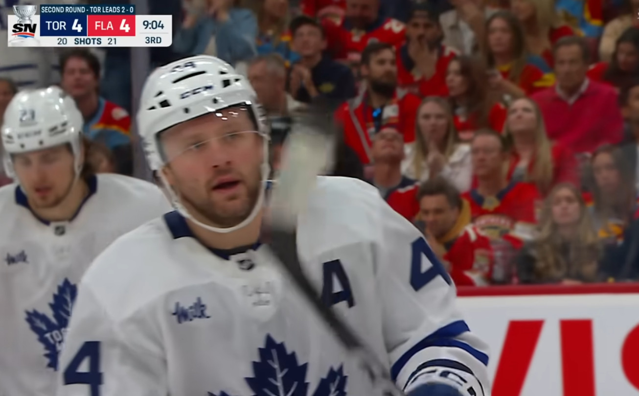 Échanger Morgan Rielly pour signer Aaron Ekblad : Les Leafs tourneraient en rond