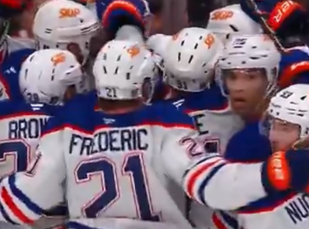 Les Oilers égalent la série à deux de façon in extremis